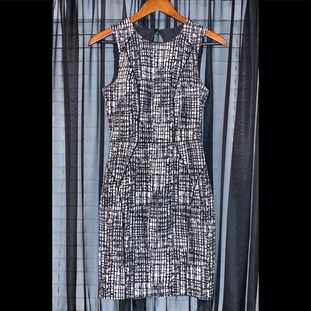 Classic H&M dress. Dress size 2.
